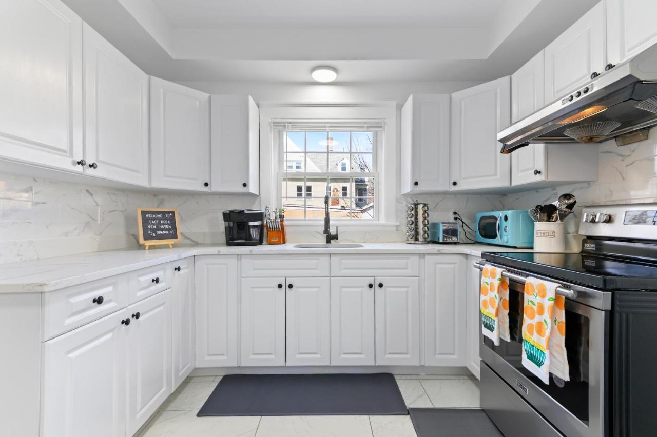 Apartment Casa Soleada In East Rock Near Dt And Yale Som With Free Parking And King Bed New Haven