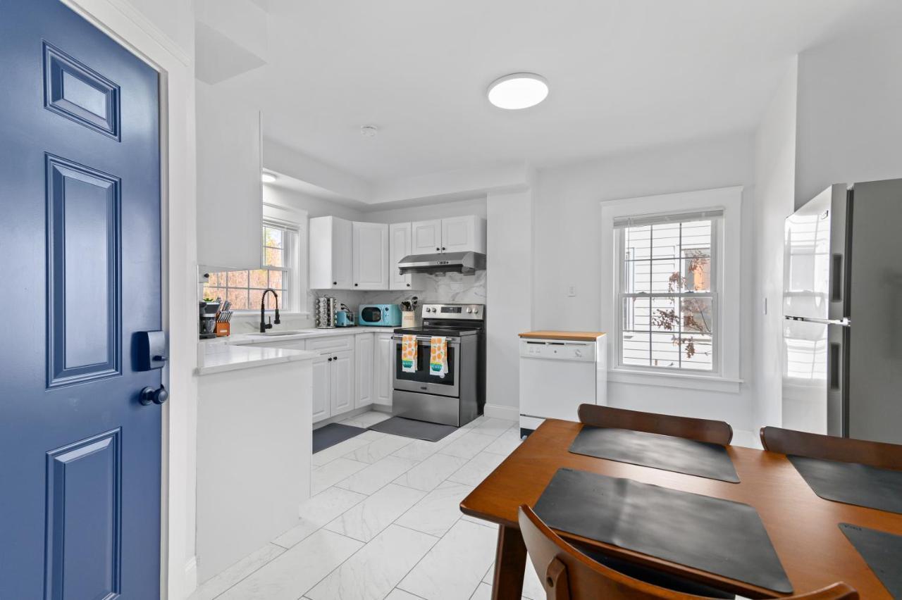 Apartment Casa Soleada In East Rock Near Dt And Yale Som With Free Parking And King Bed *
