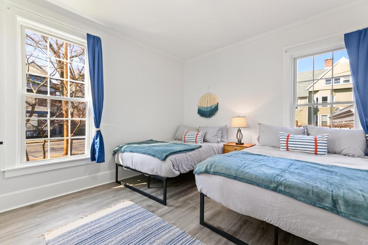 Casa Soleada In East Rock Near Dt And Yale Som With Free Parking And King Bed Apartment New Haven