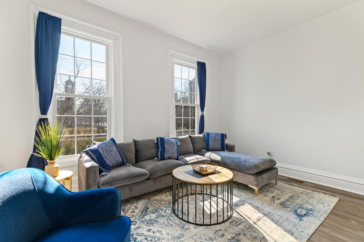 Apartment Casa Soleada In East Rock Near Dt And Yale Som With Free Parking And King Bed *