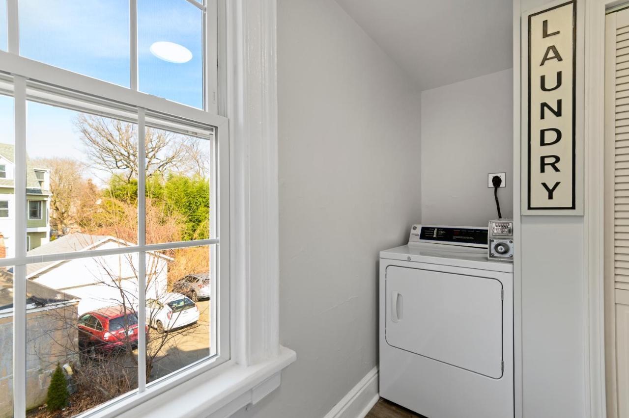 Casa Soleada In East Rock Near Dt And Yale Som With Free Parking And King Bed